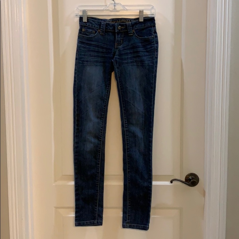 00 Blue Asphalt Jeans